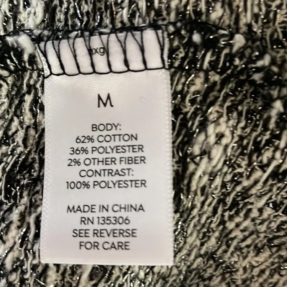 NWT White, Black & Silver Print Long Sleeve Mesh Back Sweater Size M - Image 10