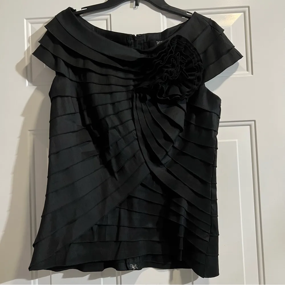 Tadashi Collection Taffeta Rossetti Tiered Cap Sleeve Top in Black, Size 14 - Image 3
