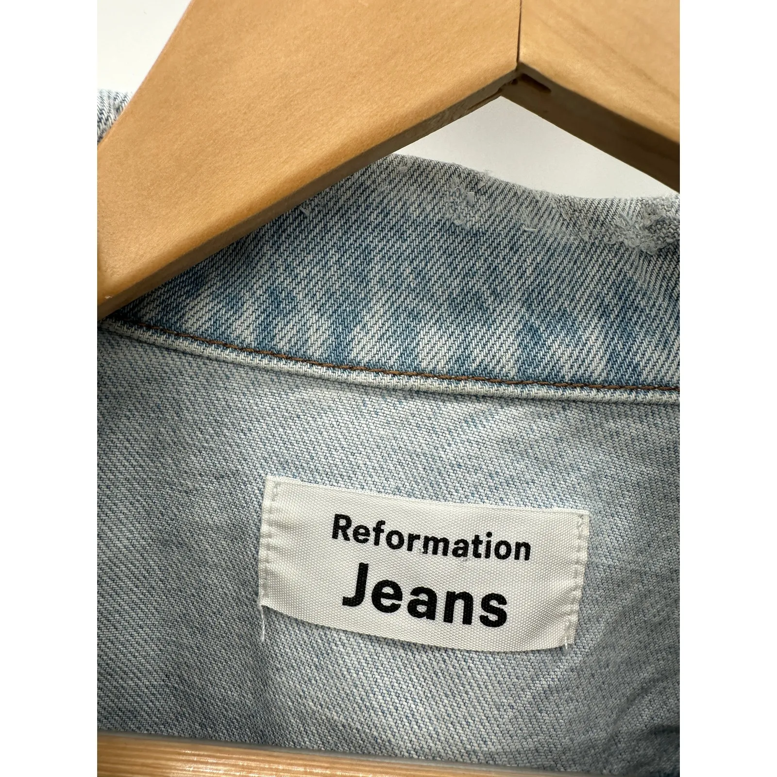 Reformation Jeans Jacket Women XS Blue Tahoe Light Wash Denim Button Front - Image 6