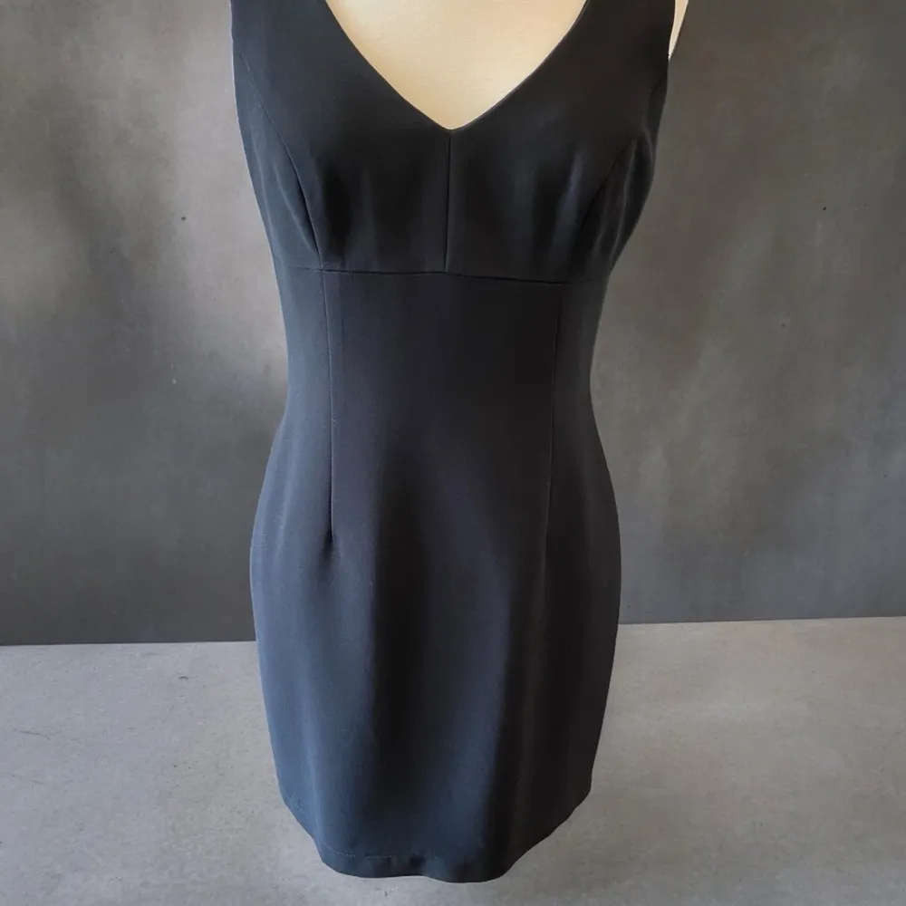 BCBG Max Azria Paris Sleeveless V-Neck Empire Mini Cocktail Dress With Low Back - Image 3