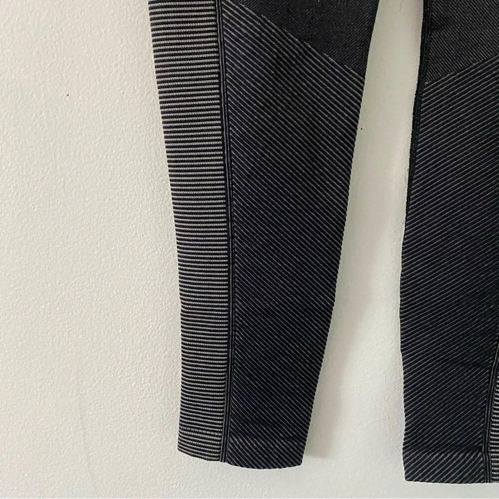 Offline by Aerie Seamless Two-Tone 7/8 Length Athletic Leggings S Small New - Image 6