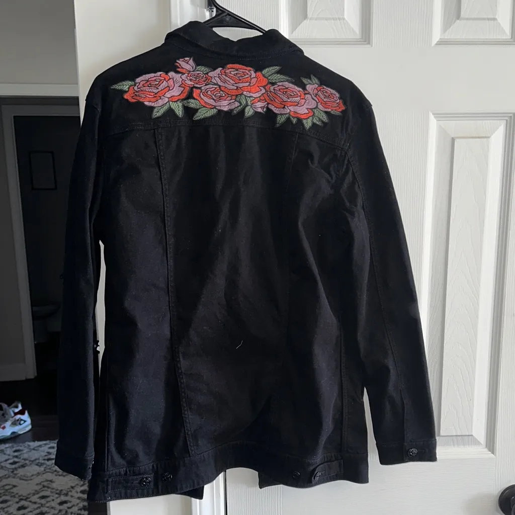 LuLaRoe Black Denim Jacket with Red Rose Embroidery - Image 7