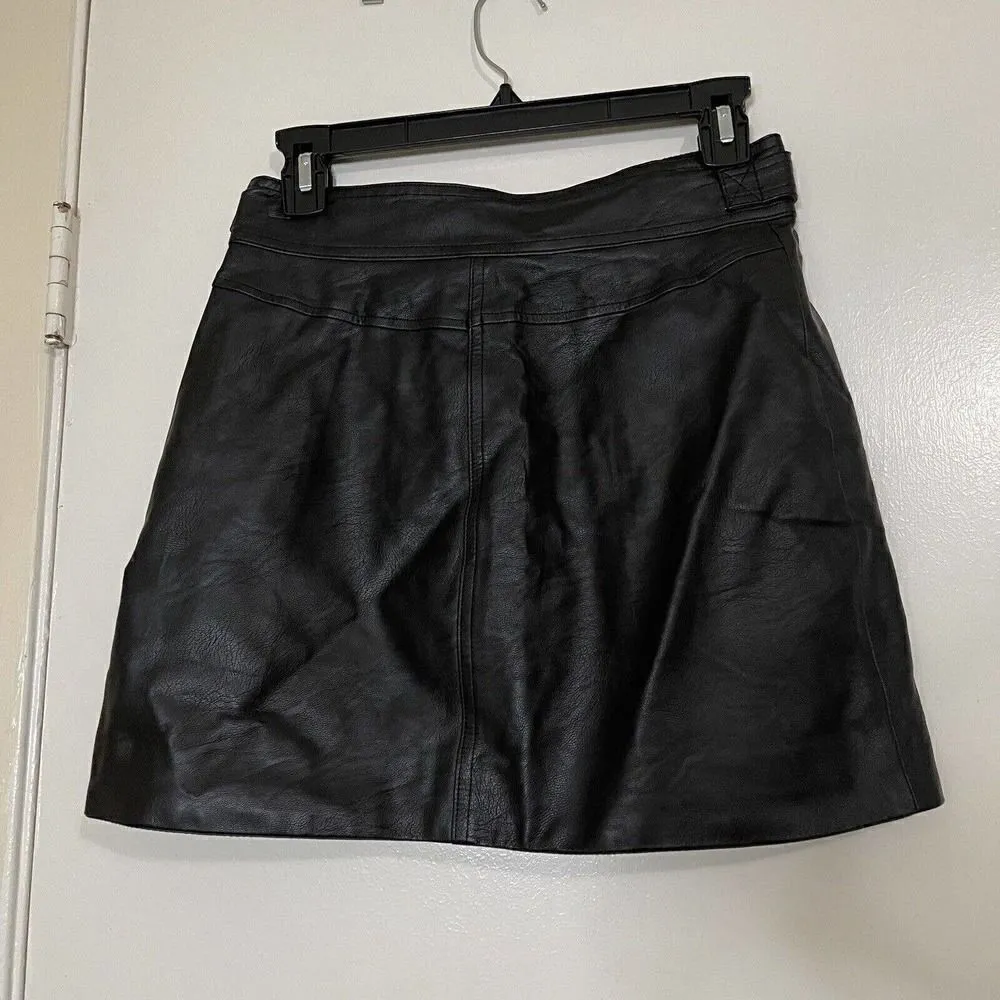 TOPSHOP Moto Faux leather Black mini skirt asymmetrical zip size US 6 - Image 6