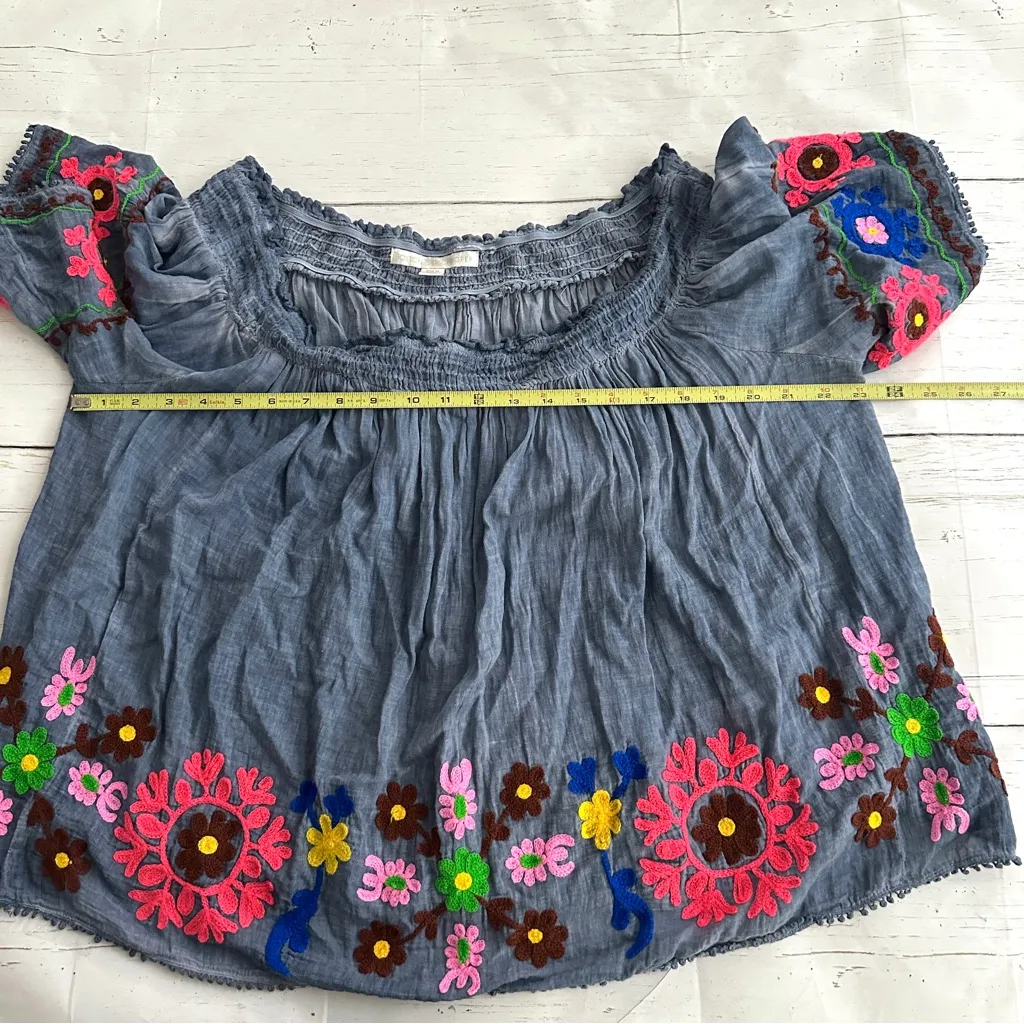 Boston Proper Off Shoulder Top M Blue Embroidered Floral Elastic Boho Peasant - Image 9