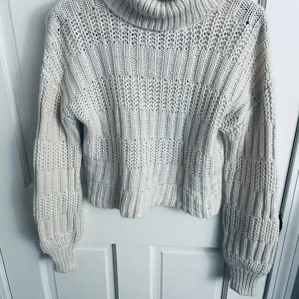 Aeropostale Turtleneck Sweater - Image 3
