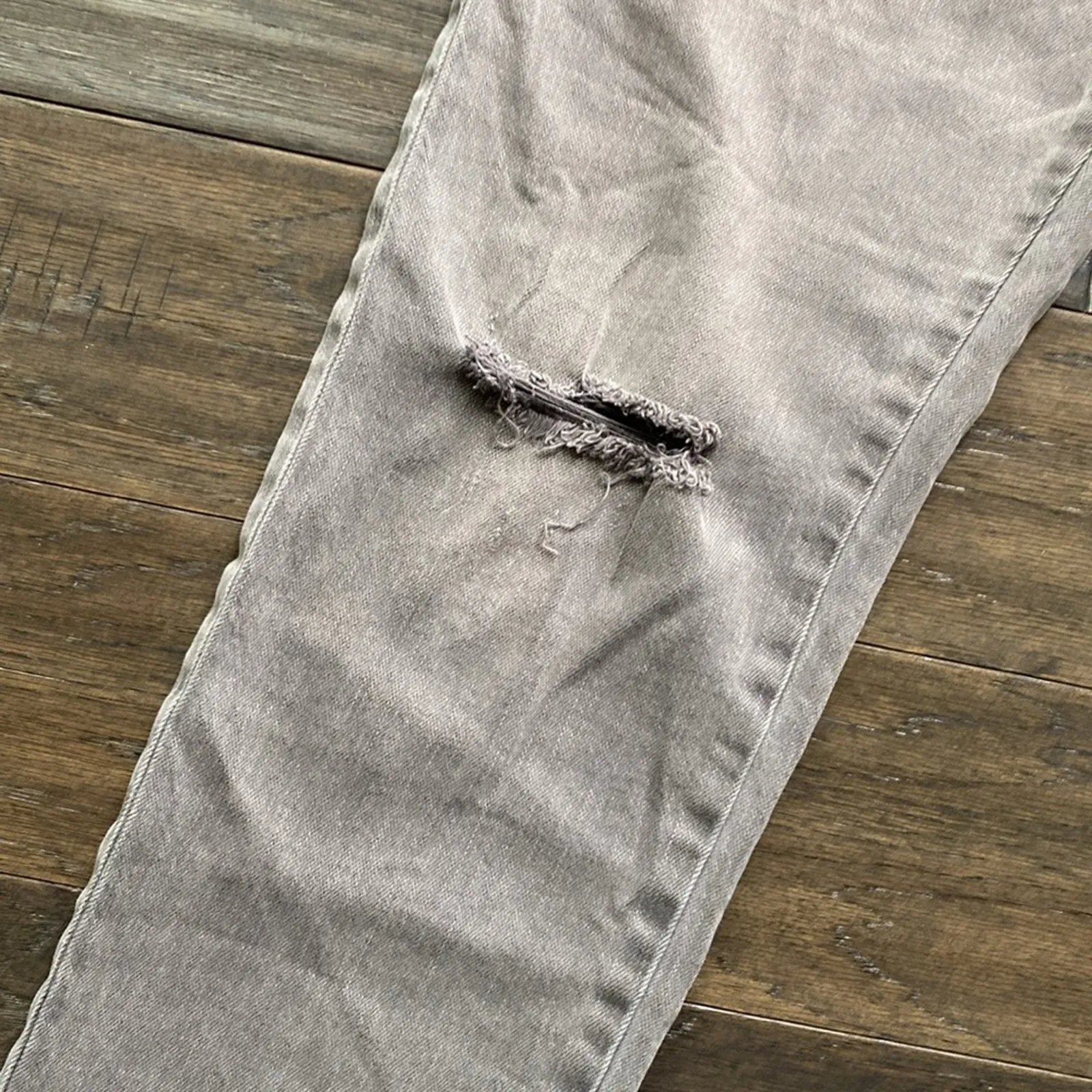 PILCRO AND THE LETTERPRESS Boyfriend Jeans Womens Sz 28 Grey Distressed Y2K - Image 4