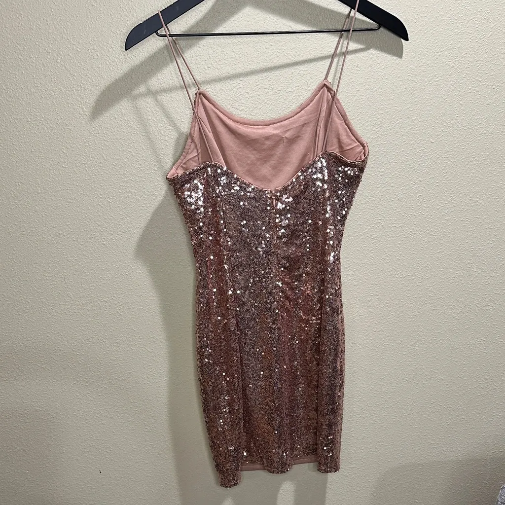Lulu’s size small Bring It Rose Gold Sequin Bodycon Mini Dress - Image 4