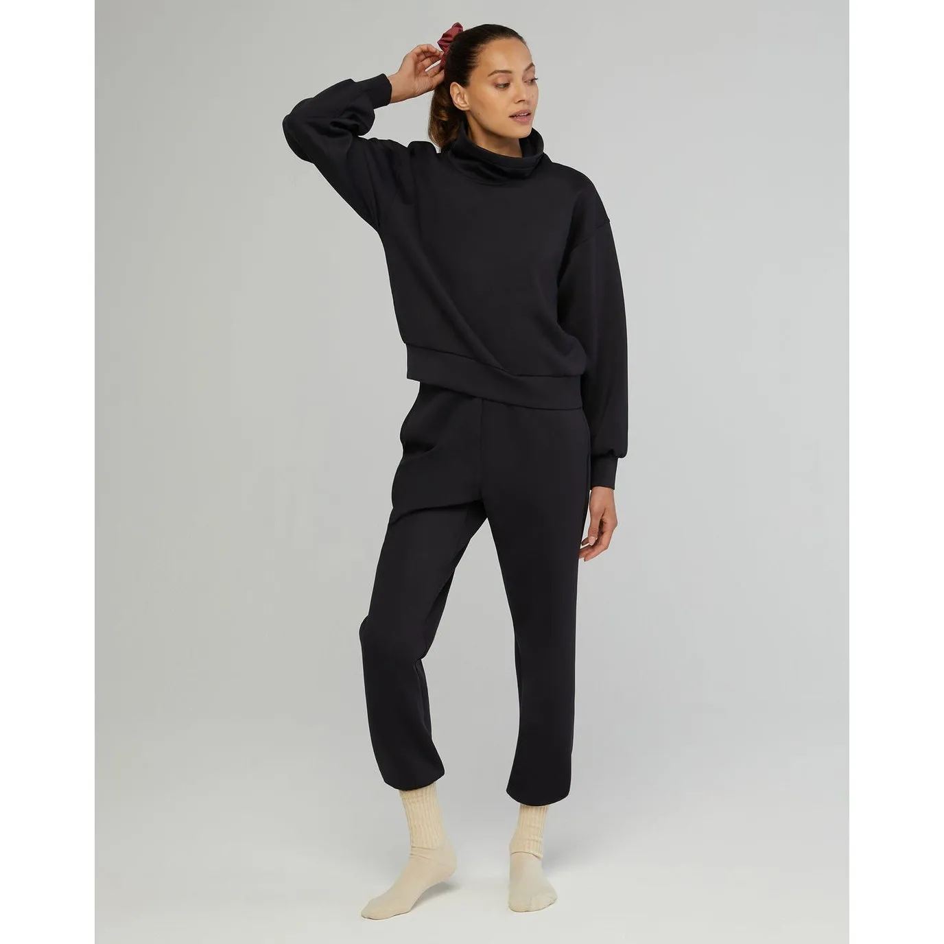 IVL Collective Long Sleeve Cowl Funnel Neck Scuba Shirt Top Black Size Small - Image 2