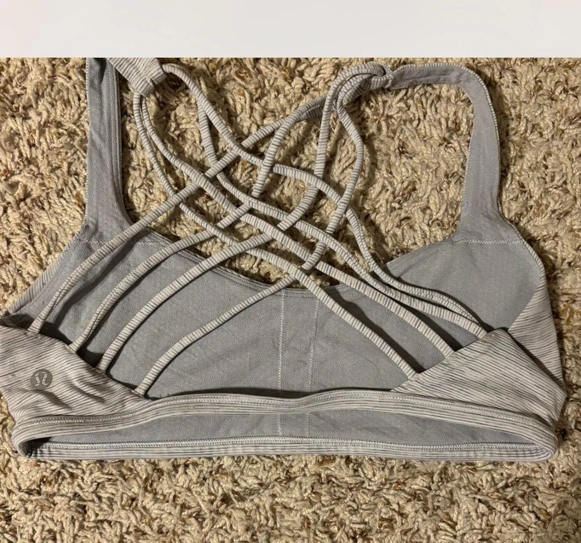 grey and white sports bra - Image 2