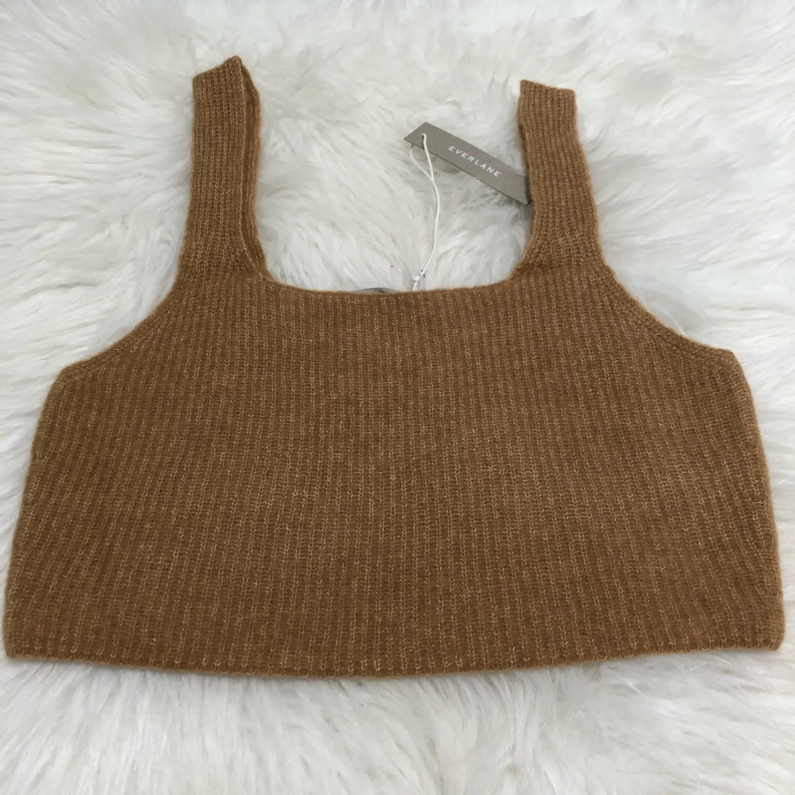 Everlane‎ Women's Tank Top Size Medium Tan Cropped Stretch Ribbed Cozy Pullover - Image 6