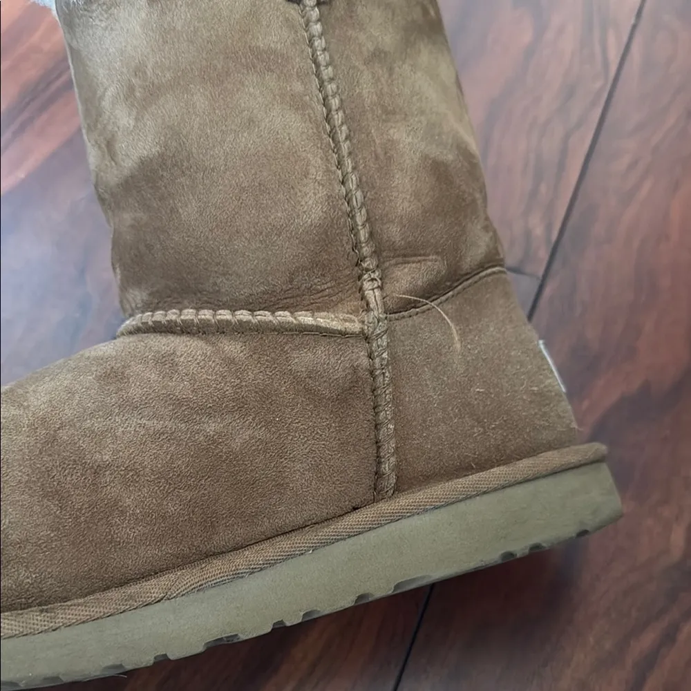 UGG Brown Shearling-Lined Boots - Image 3