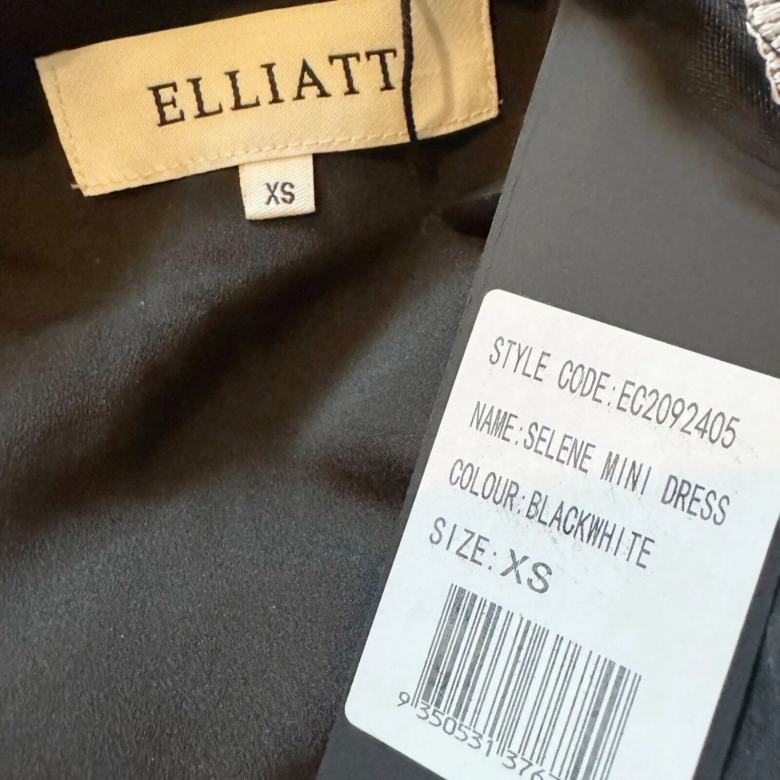 Elliatt Selene Black White Floral Embroidered Puff Sleeve V Neck Mini Dress XS - Image 9