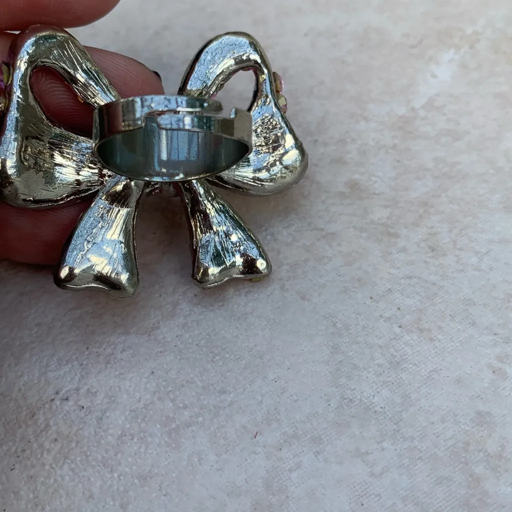 Statement Silver Tone Pink Crystal Bow Adjustable Size Ring - Image 2