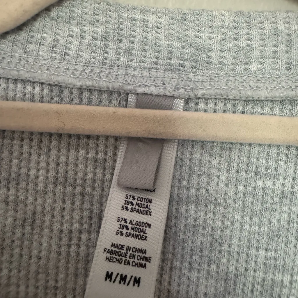 SKIMS Heather Gray Button-Up Crop Sweatshirt - Image 2