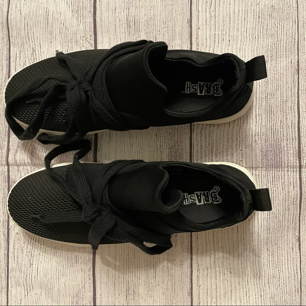 Trash Brand Black Shoes Size 9 - Image 4