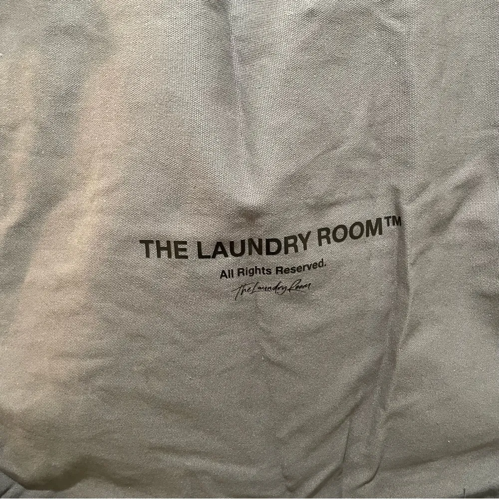 NWT The Laundry Room Marilyn Monroe Tote Bag Grey - Image 4