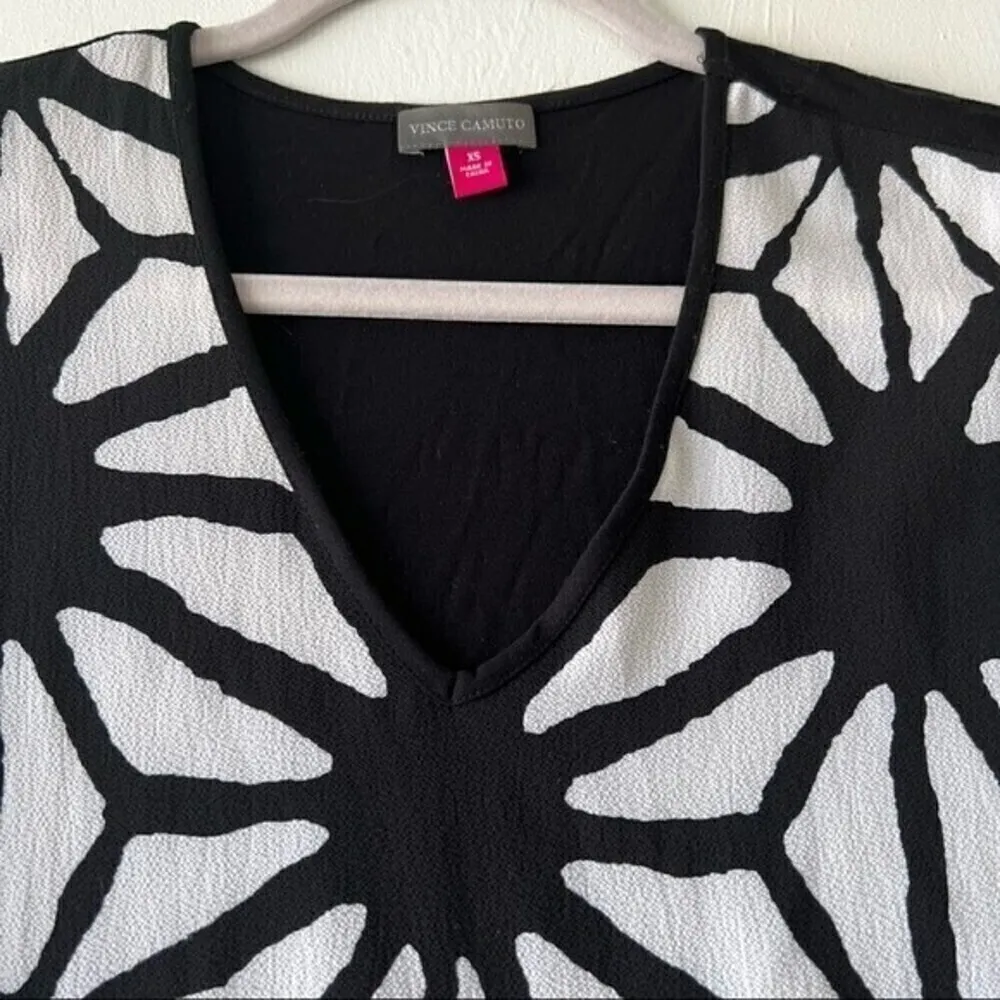 NWOT Vince Camuto start light tank top XSMALL casual sleeveless black white - Image 5