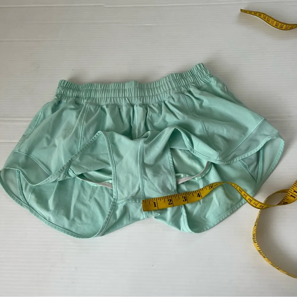 Lululemon Hotty Hot Shorts 2.5” Toothpaste, 8 - Image 6