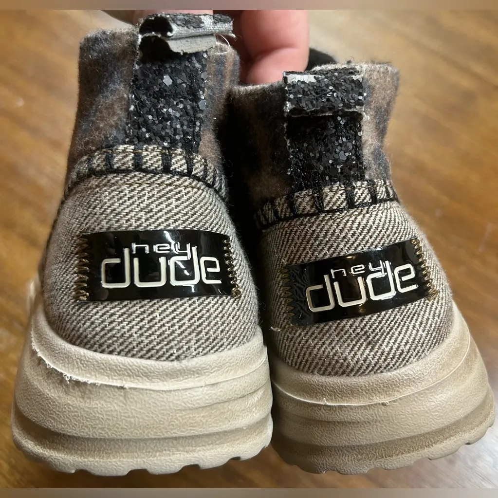 Hey Dude Women's Size 7 Helis Leo Nut Leopard Faux Fur Lining Slip On Boots - Image 4