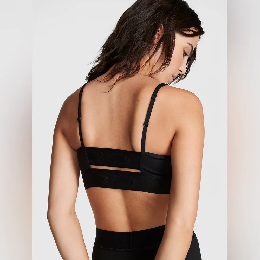 Victorias Secret nwt PINK
ULTIMATE SCOOP SPORTS BRA XL - Image 2