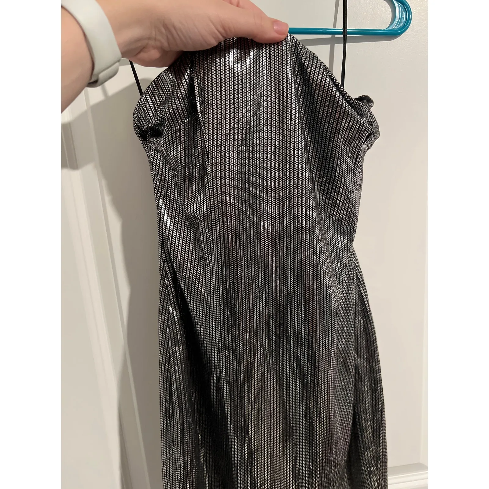 Princess Polly Shiny Strapless Dress – Size 6 - Image 2