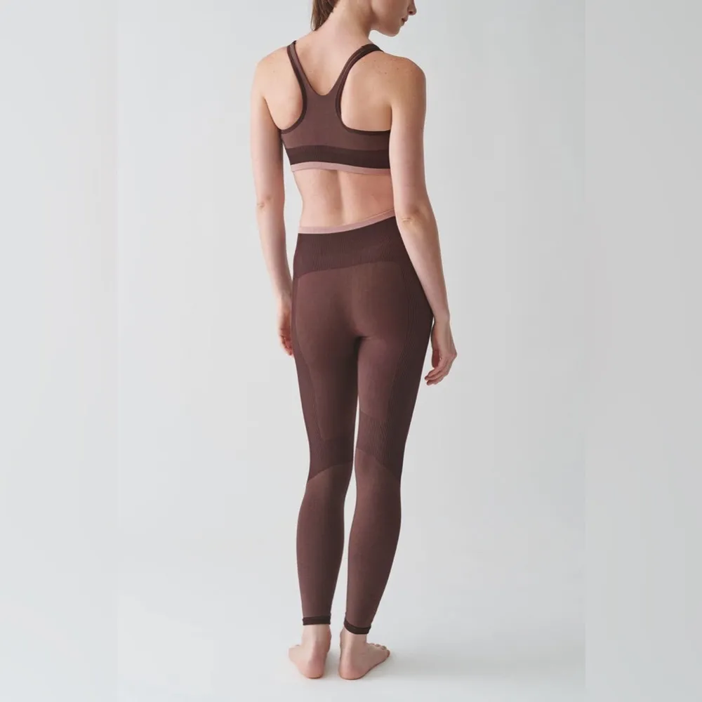 COS Active Seamless Performance Sports Leggings and Bra Set - Image 2