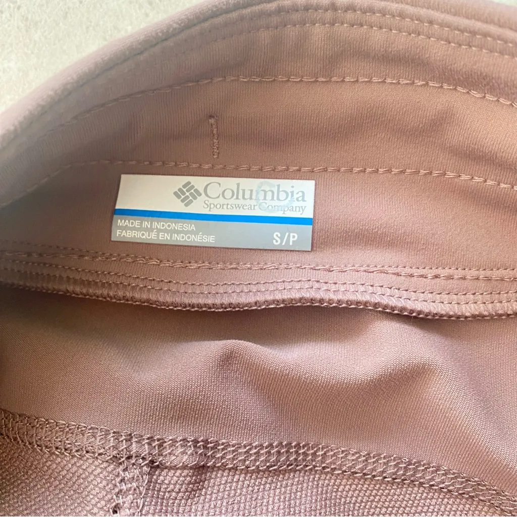 Columbia Women's Taupe pants size small with pockets skinny - Image 3