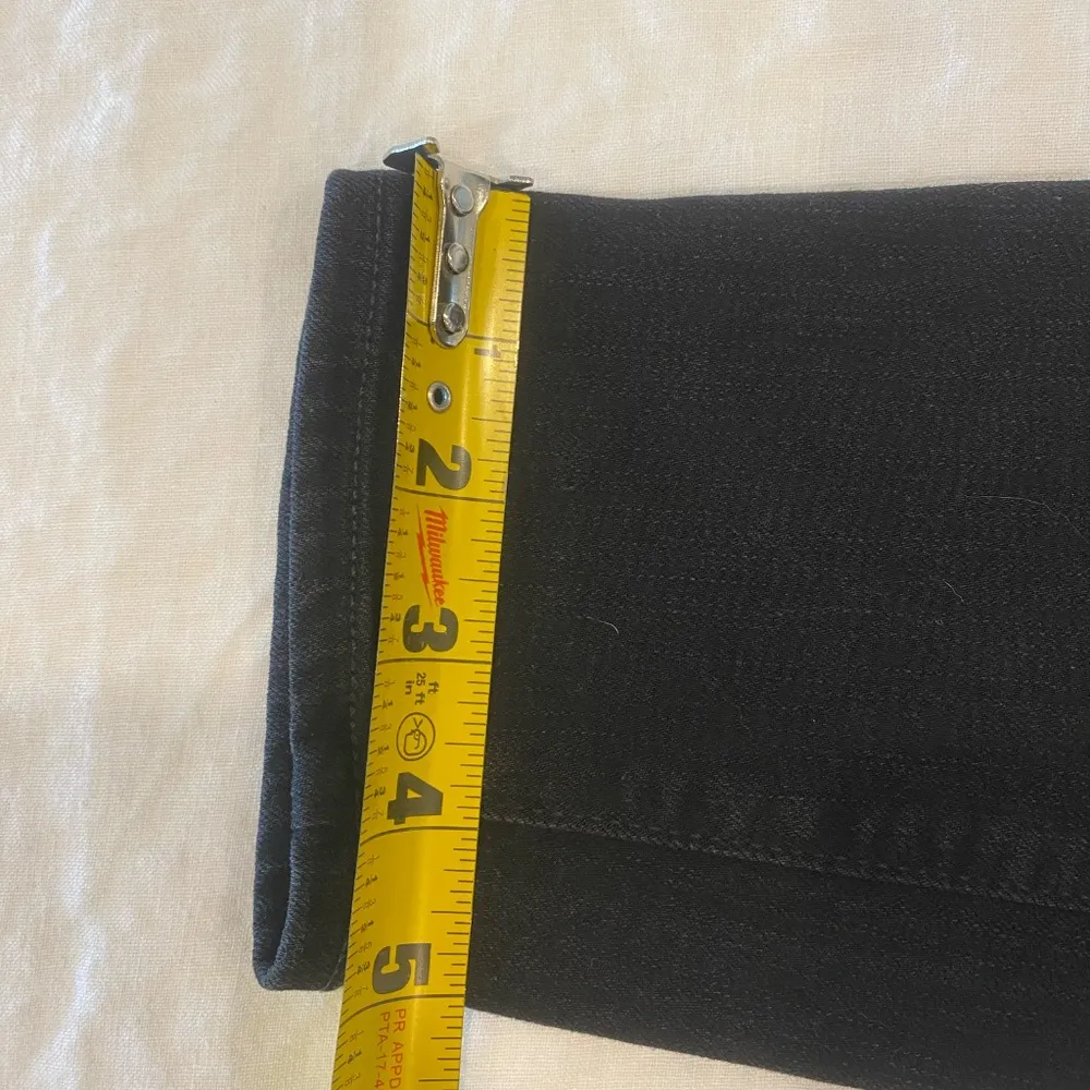 Madewell Women's 10" Roadtripper Super Soft Distressed Black Jeans - 26P - Image 11