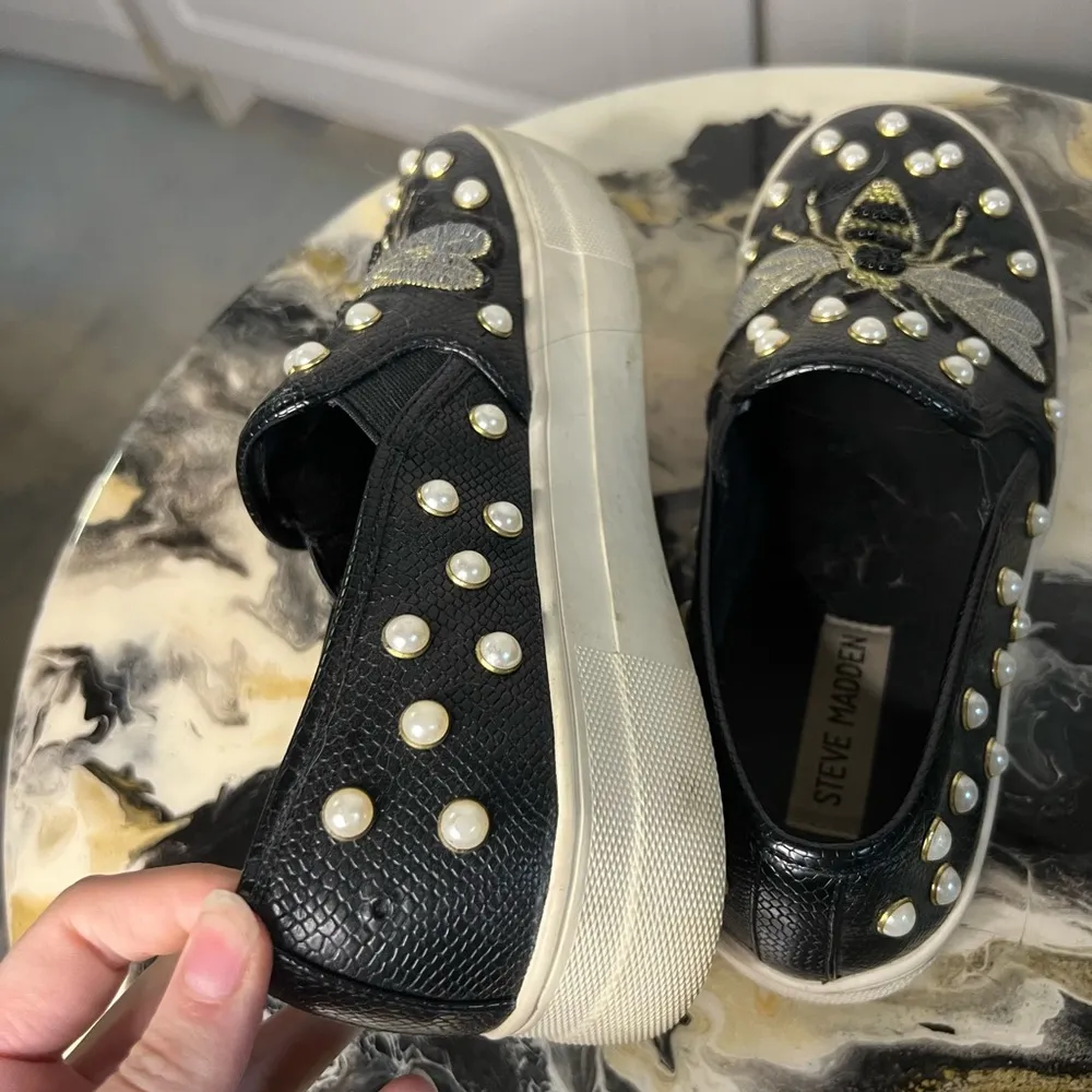 Steve Madden Leather Bumblebee Pearl Polly Sneaker - Image 4