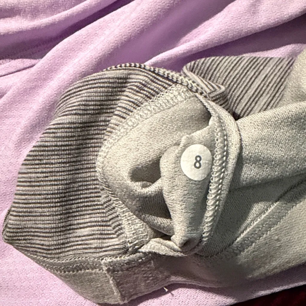 Lululemon Athletica No Limit Performance Tank Top Grey/Purple - Image 9