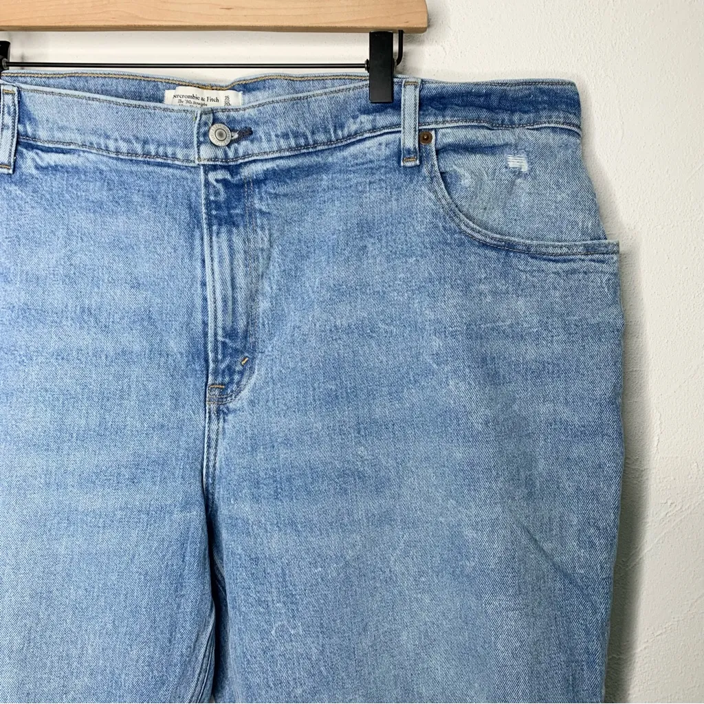 Abercrombie & Fitch 35/20 Short 90s Straight Ultra High Rise Medium Wash - Image 2