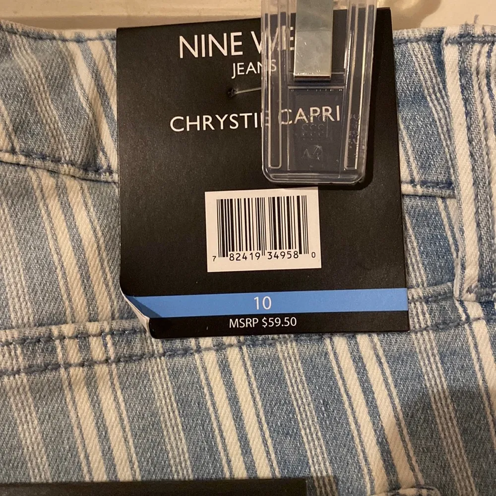 NWT Women’s  striped denim capris chrystie cropped jeans blue white - Image 6
