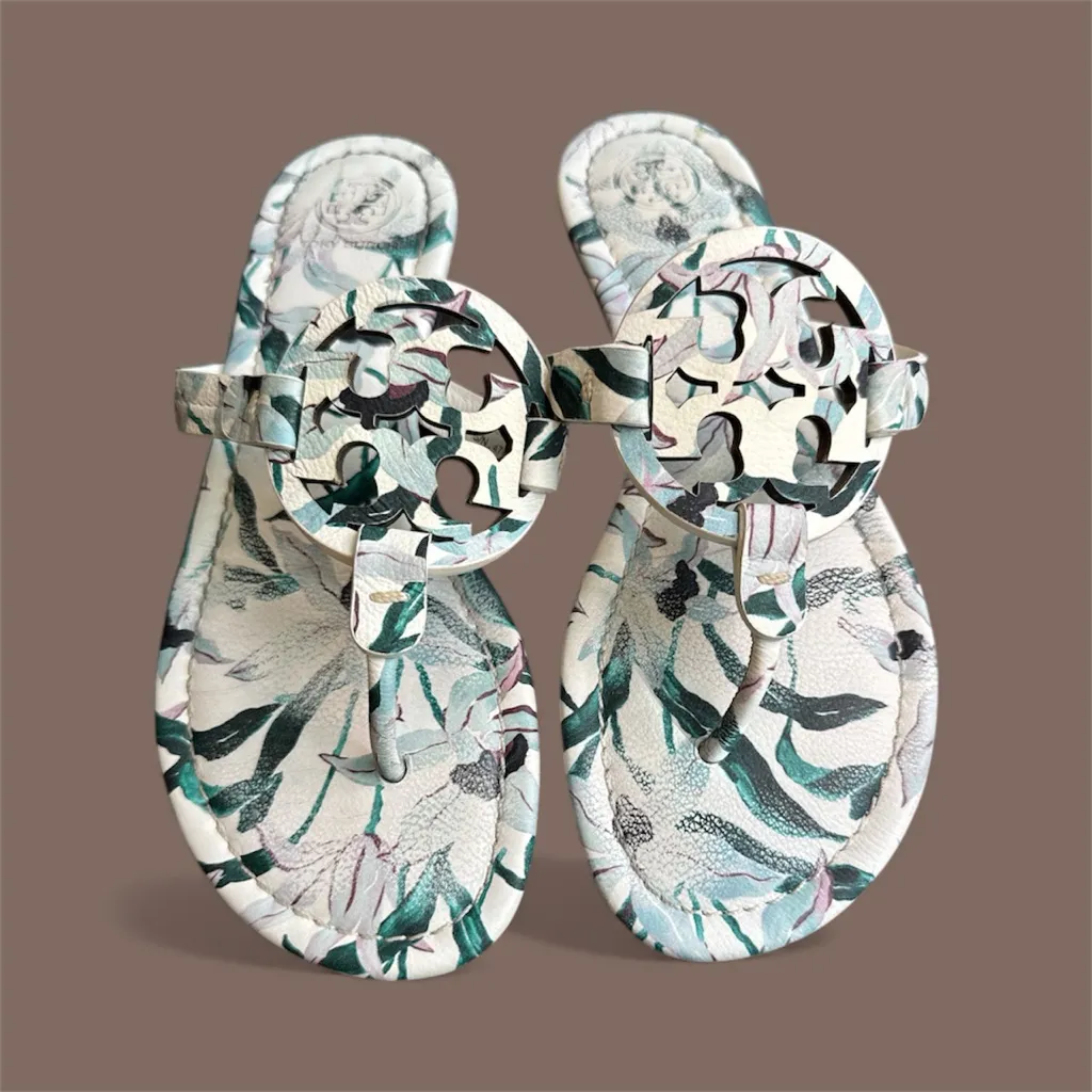 Tory Burch Cream and Green Patterned Sandals - Image 2