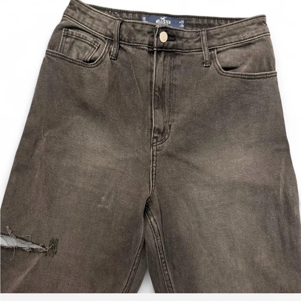 Hollister Women's ULTRAHIGH-RISE DAD JEAN Distressed Black Size 1S - Image 8