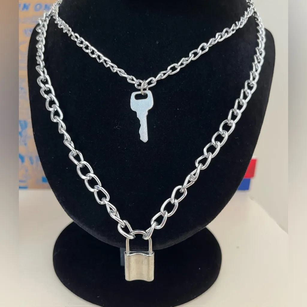 CHOORO Couple Lock Key Pendant Necklace Adjustable Silver - Image 3