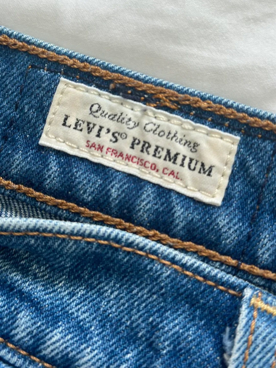 Levi’s Premium Ribcage Shorts - Image 5