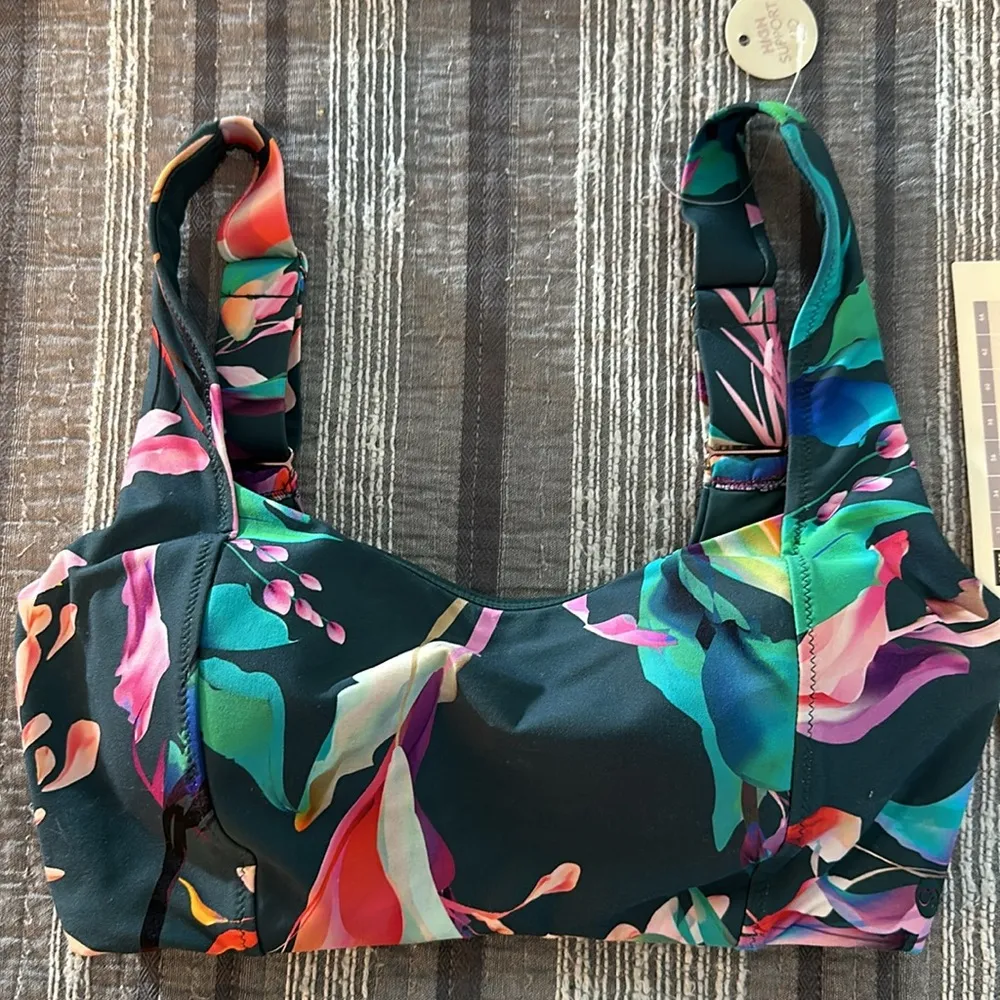 alia Carrie Underwood Sculpt High Support Swimsuit Top Size XS NWT #2493 Green - Image 4