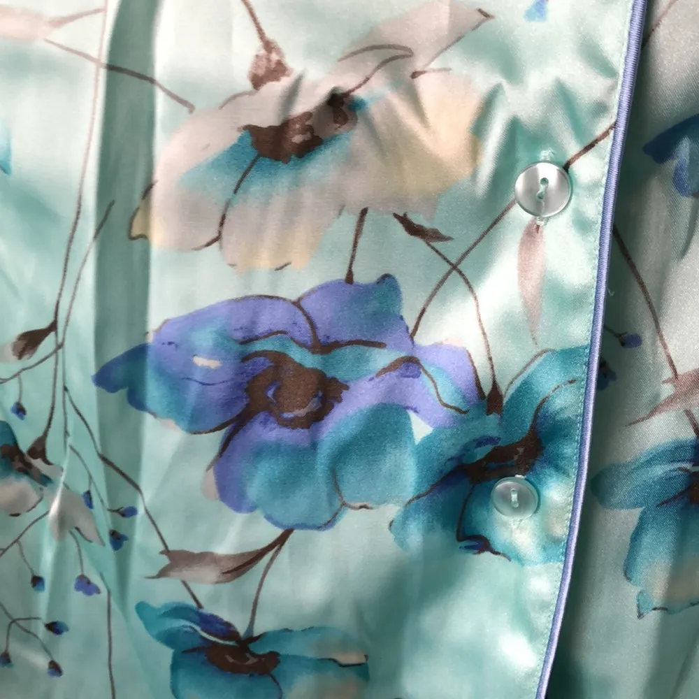 NWT Vintage Valerie Stevens Light Blue Floral Nightgown 1X - Image 3