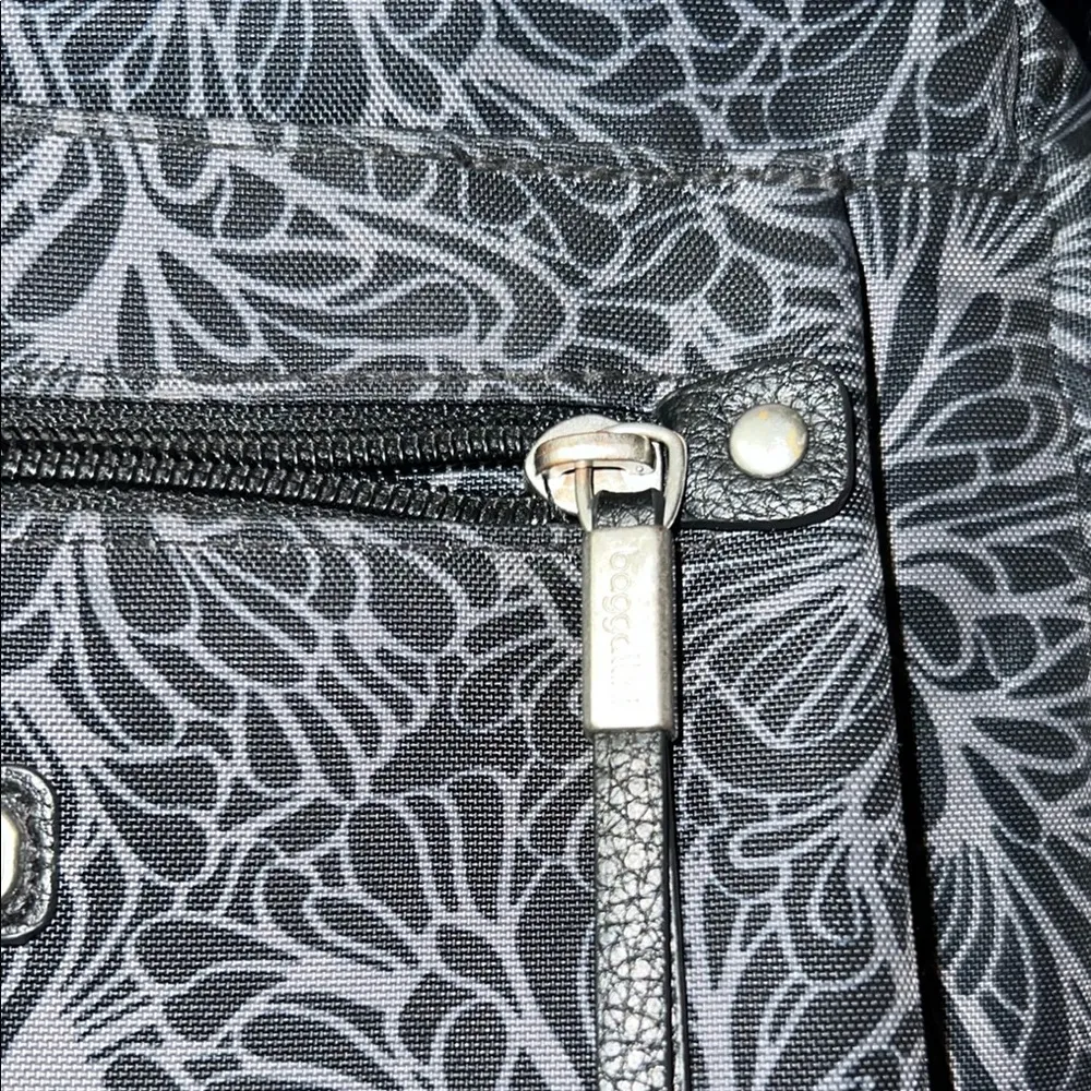 Baggallini Black Crossbody Bag with Elegant Textured Design - Image 13