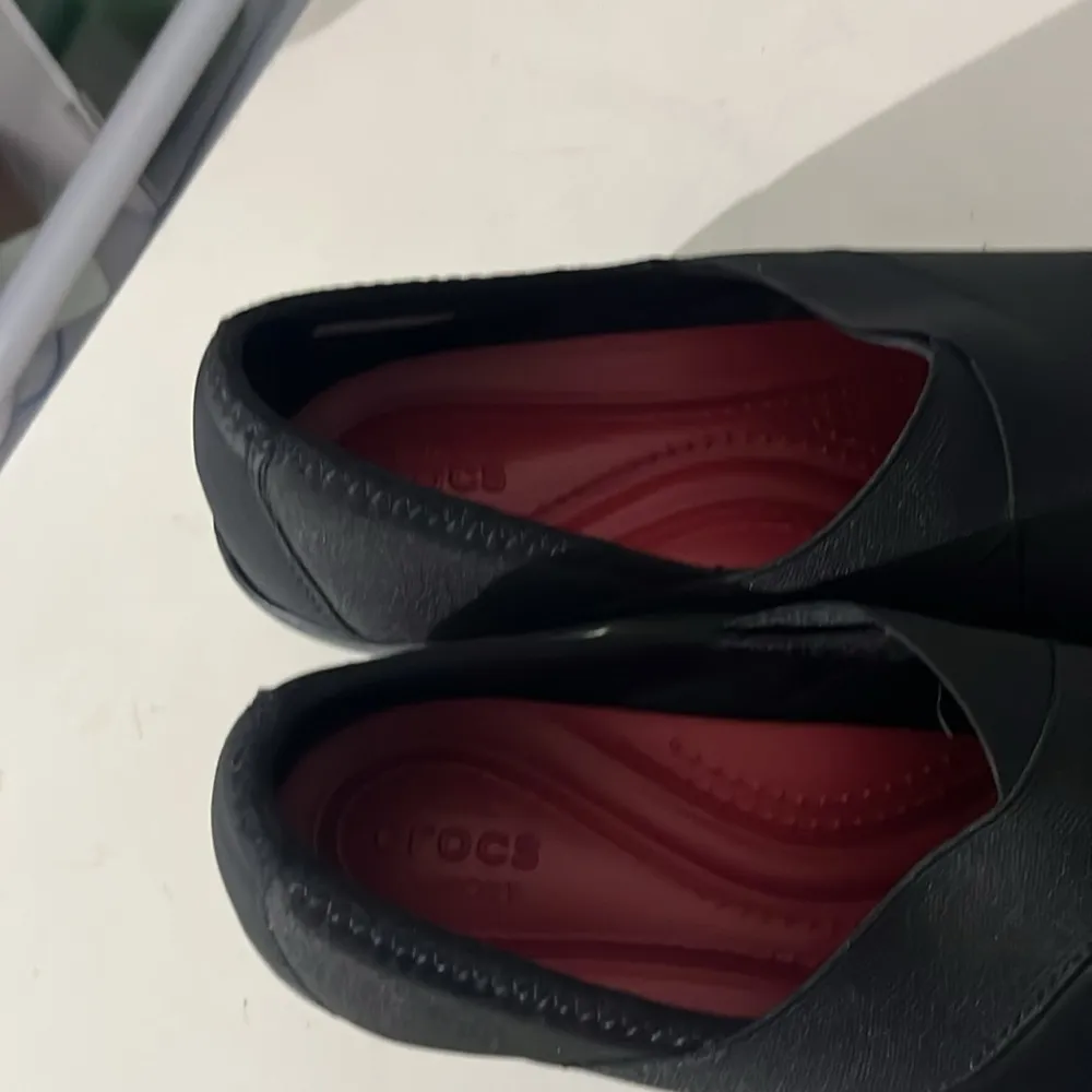 Crocs Women’s Busy Day Black Stretch Fabric Wedge Shoes Size 8 - Image 9