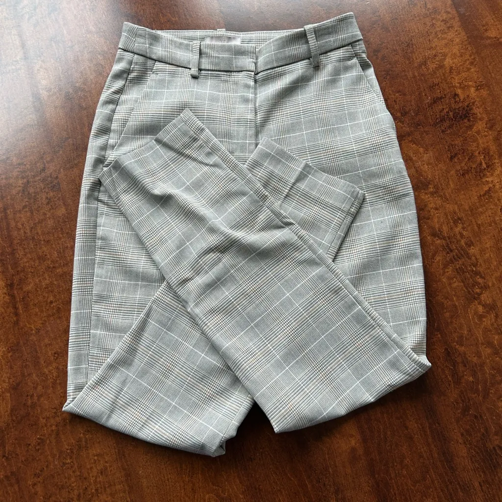 H&M Checkered Gray and White Skirt - Image 3