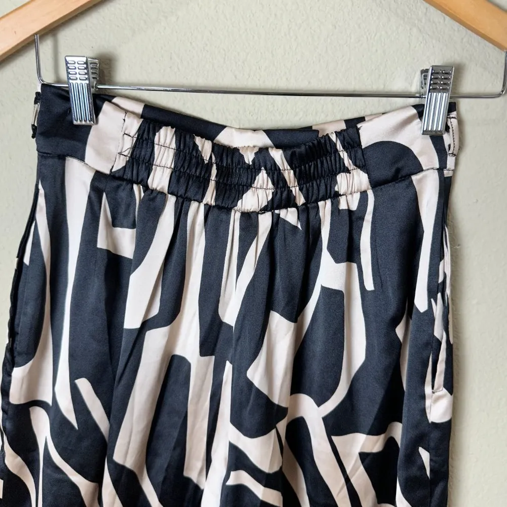 NWOT HOUSE OF HARLOW 1960 Geometric Print Saltiny Wide Leg Trousers pants Size XS Tan - Image 6