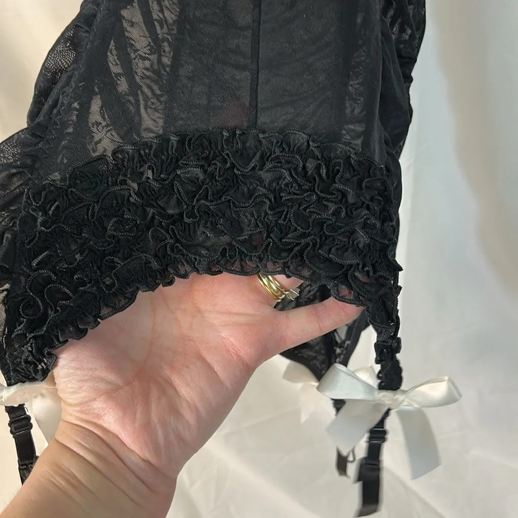 Victoria’s Secret Sexy Little Things push-up bra w/corset garter belt‎ size 34B - Image 7