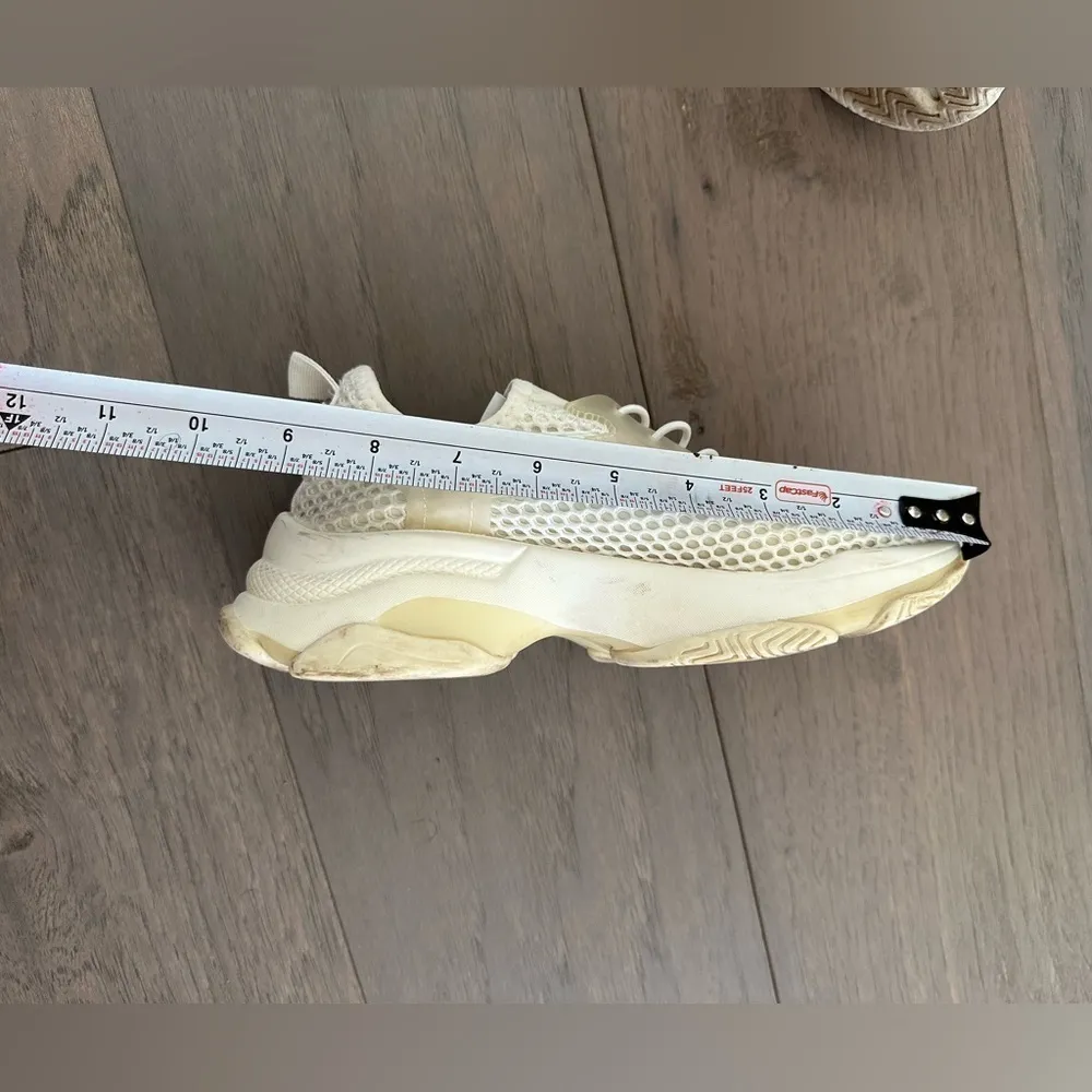 Steve Madden Women's White Milo Lace Drawstring Sneaker - Image 5