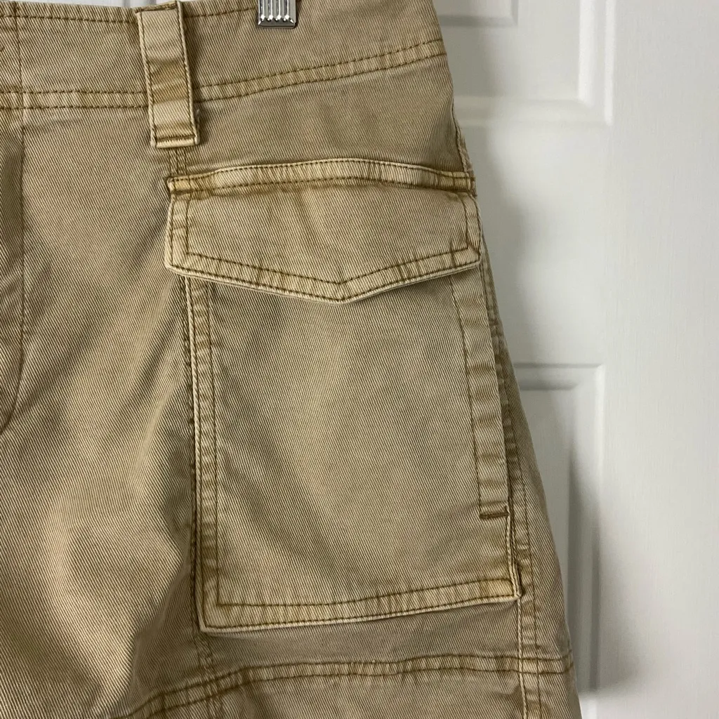 Old Navy Tan Cotton Blend Patch Pocket Shorts Size Large - Image 4