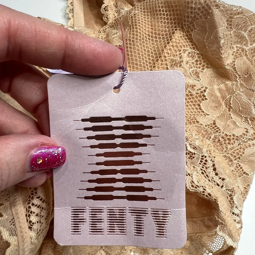 NWT savage x fenty size 1x bralette - Image 8