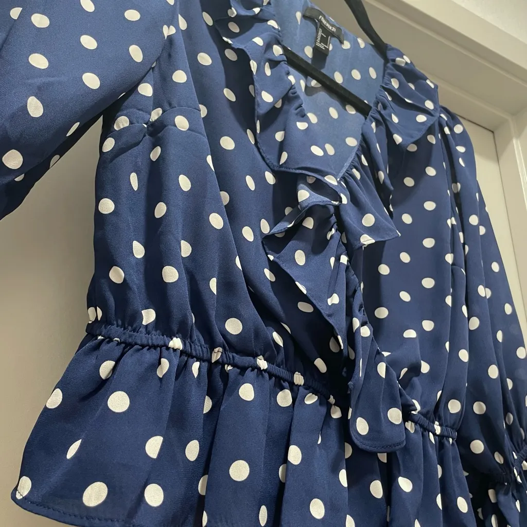 LIKE NEW Forever 21 F21 Navy Blue & White Polka Dot Ruffle Blouse - S - Image 9