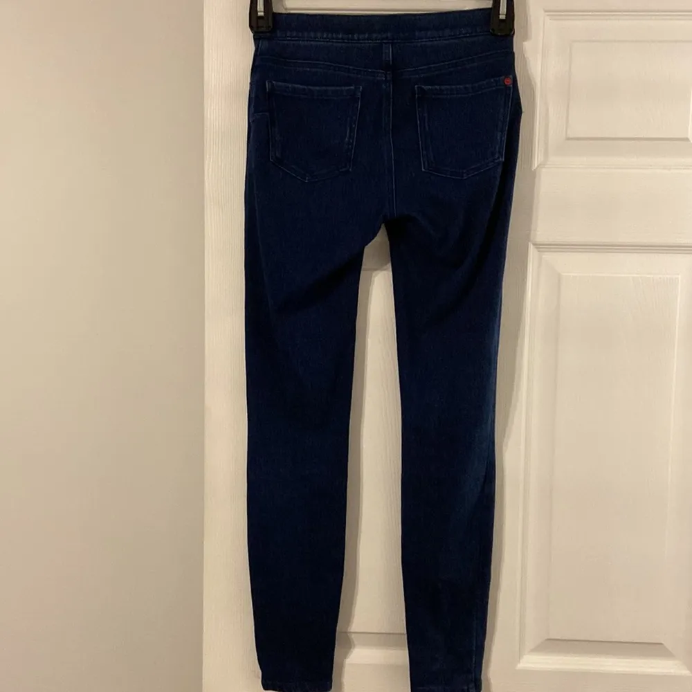 SPANX XS Jeans inseam 28” excellent condition - Image 4
