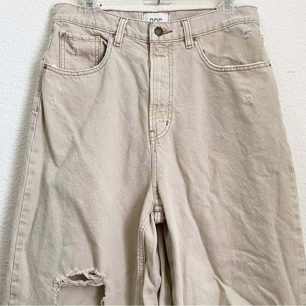 Urban Outfitters BDG Y2K Beige Skater Baggy Wide Leg Distressed Jeans Size 31 - Image 7