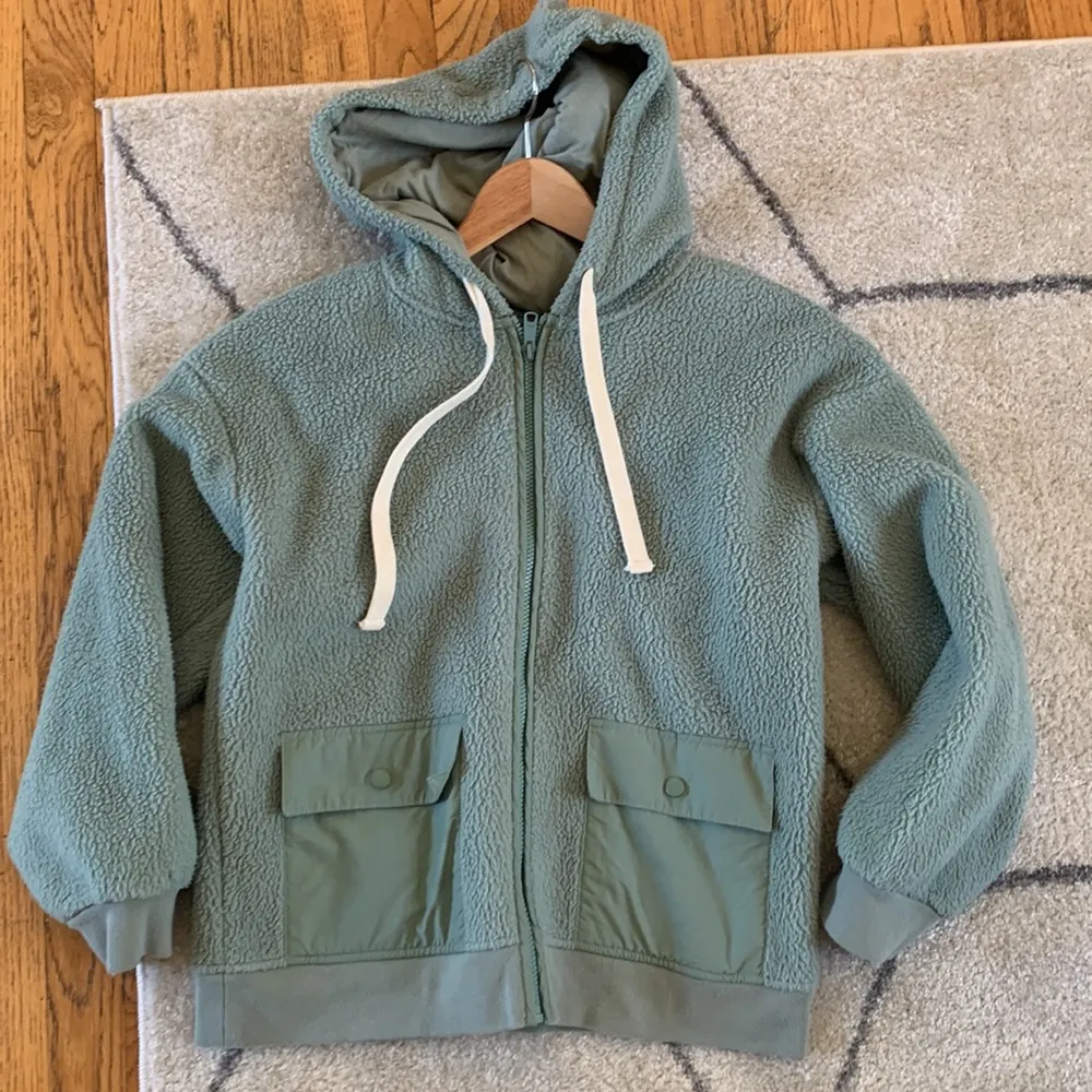 Madewell (Re)sourced Fleece Hooded Zip Jacket - Image 13